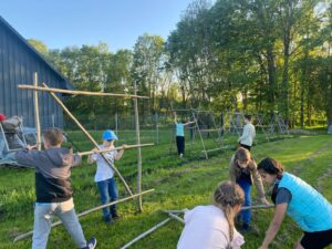Vairāk nekā mācības: Valdorfa izglītība – visaptveroša attīstība harmoniskai bērnībai